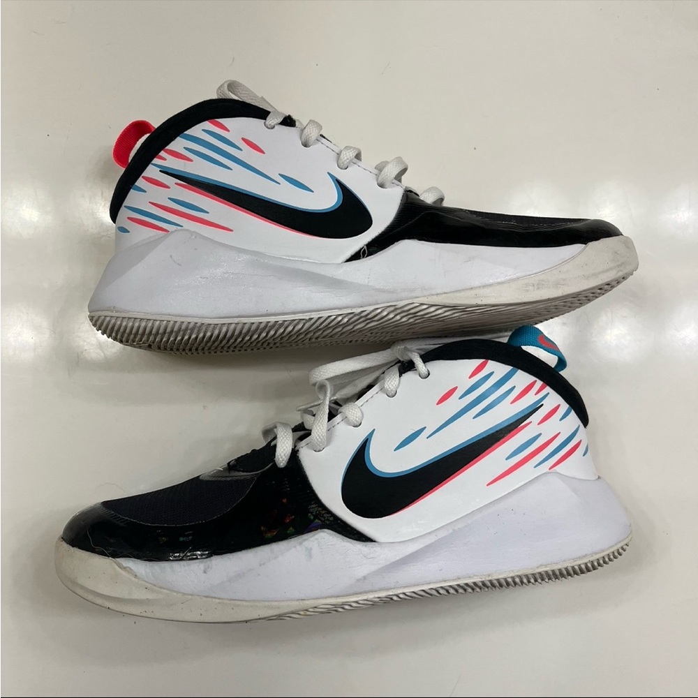 Boys Nike Shoes 4Y